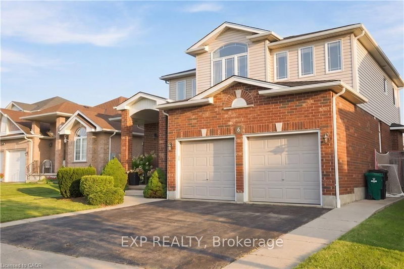 6 Country Clair Street