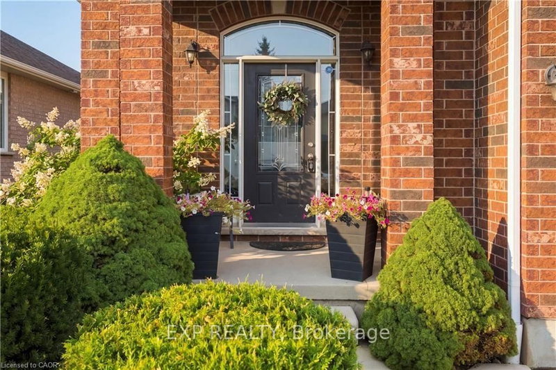 6 Country Clair Street