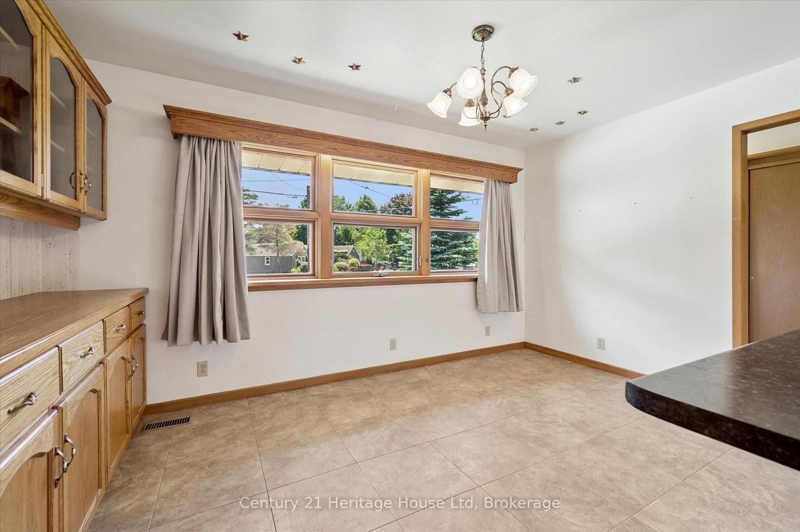 470 Cameron Street • Centre Wellington, ON photo 11