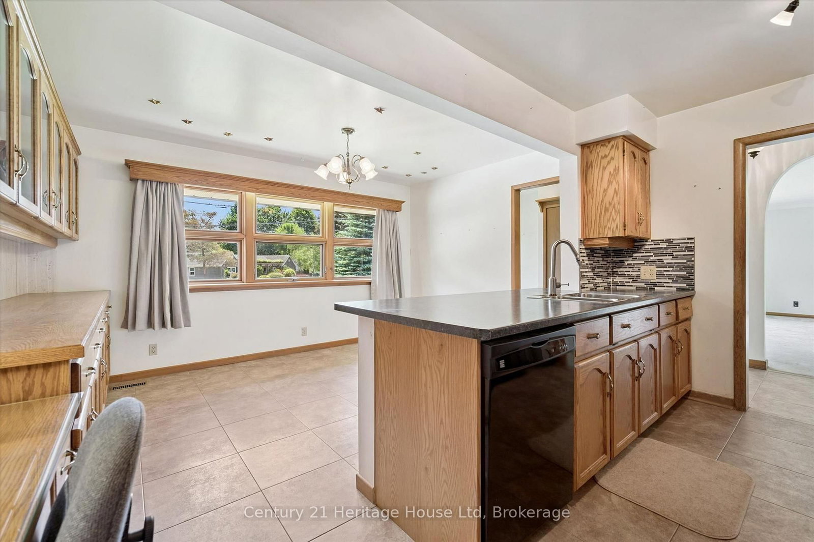 470 Cameron Street • Centre Wellington, ON photo 12