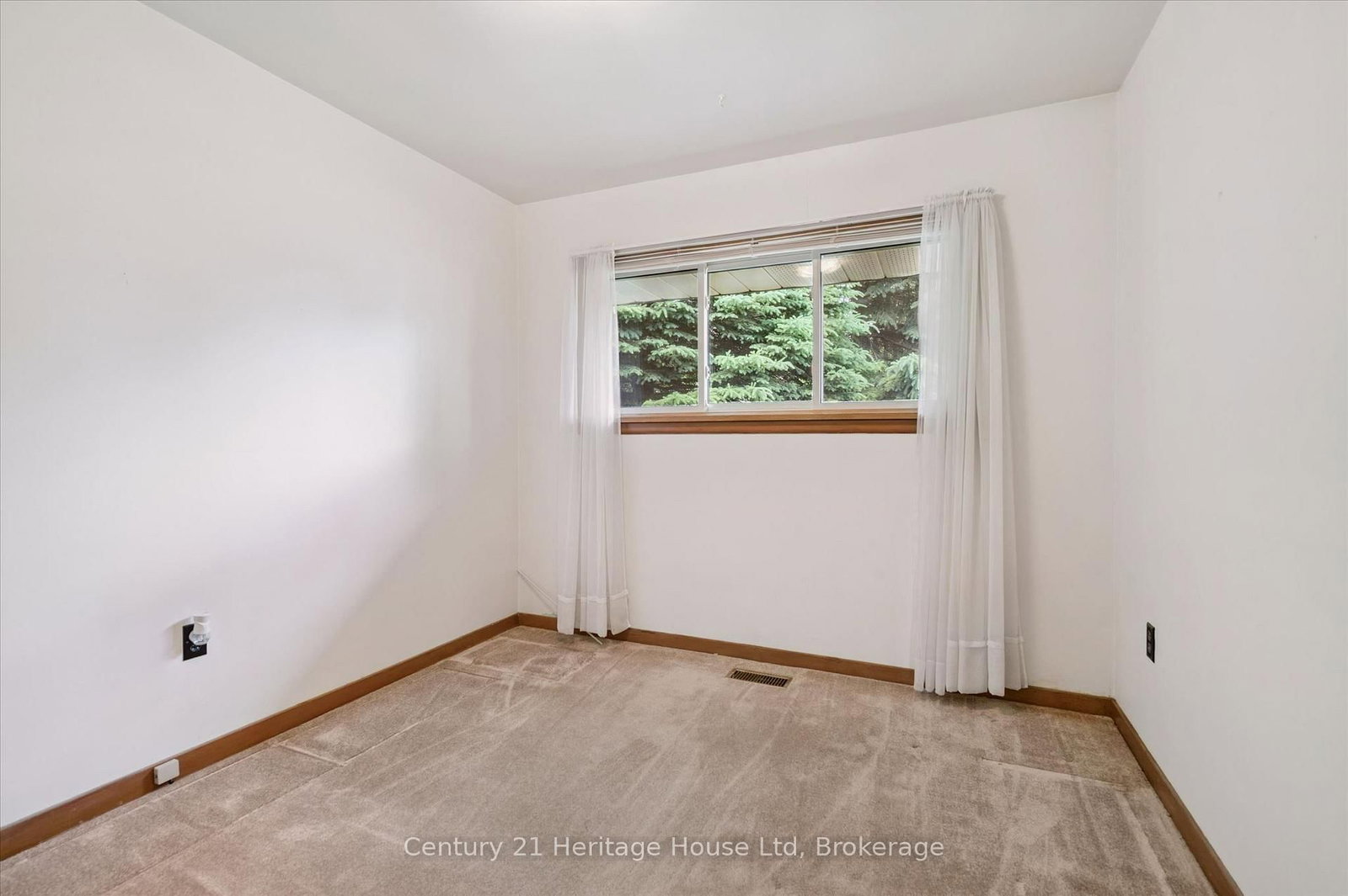 470 Cameron Street • Centre Wellington, ON photo 22