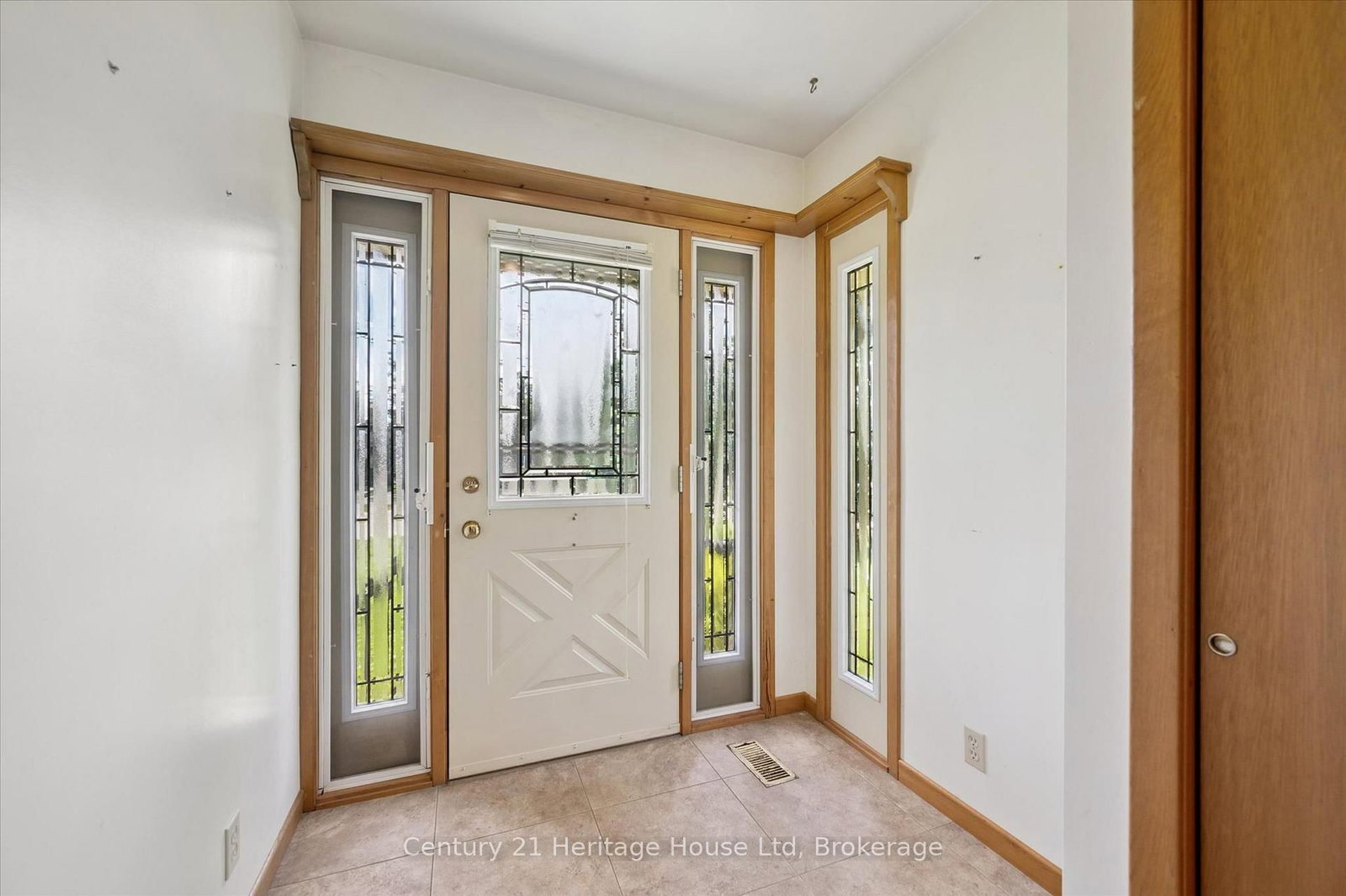 470 Cameron Street • Centre Wellington, ON photo 6