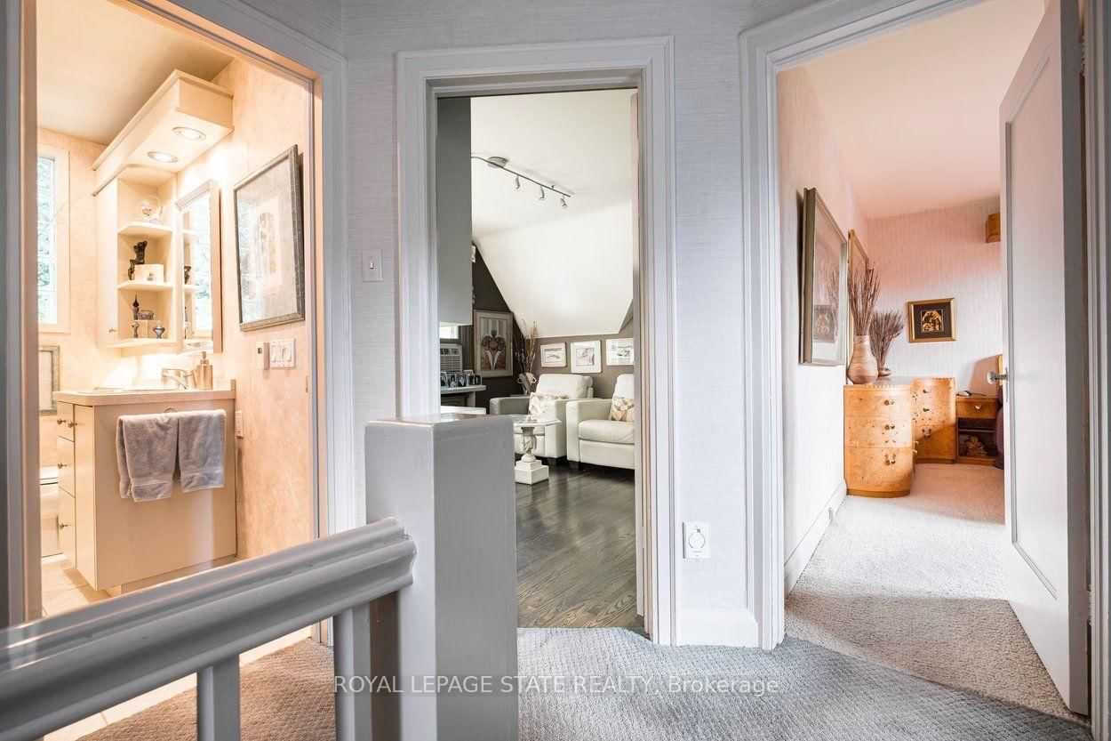 107 Bond Street S • Hamilton, ON photo 25