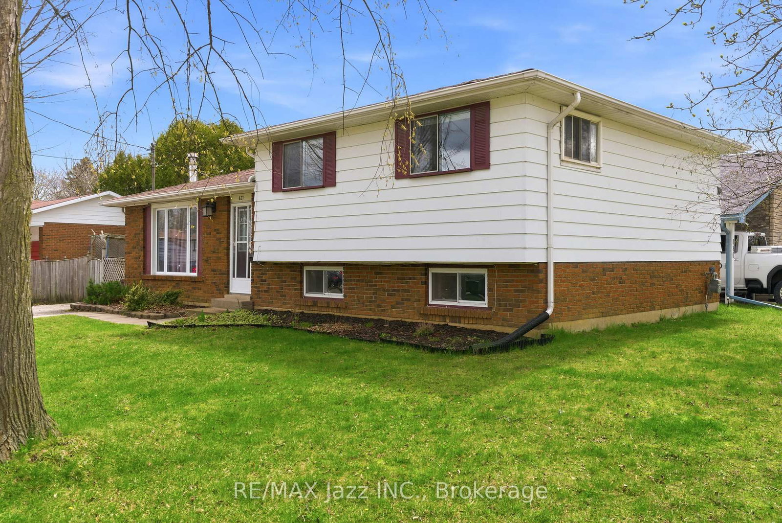 621 Willow Crescent • Cobourg, ON photo 1