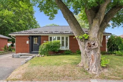 10 Sumac Place • Guelph, ON photo 3