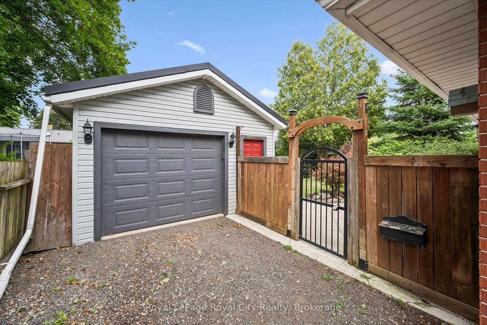 10 Sumac Place • Guelph, ON photo 36