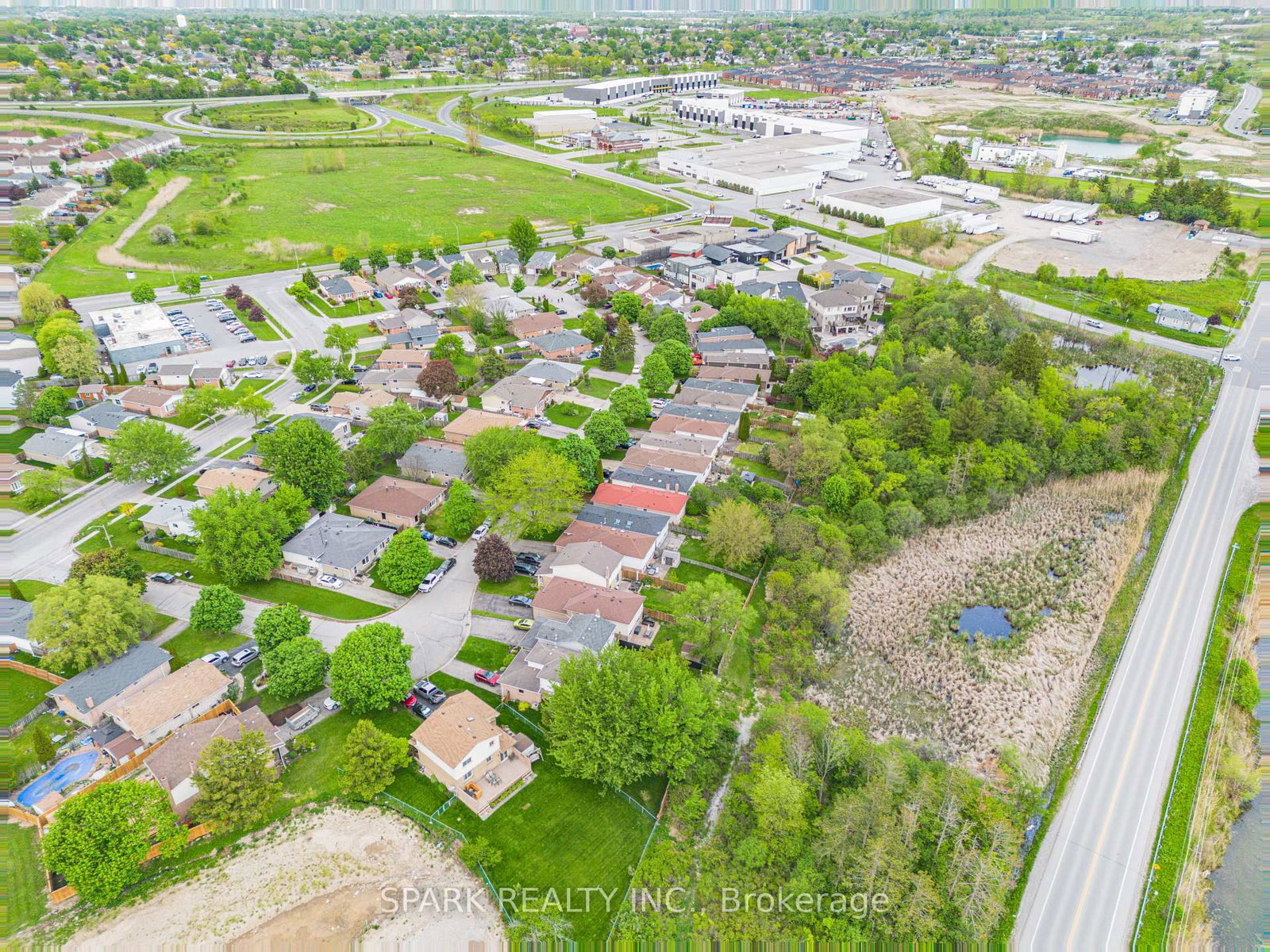 28 Lampman Crescent • Thorold, ON photo 32