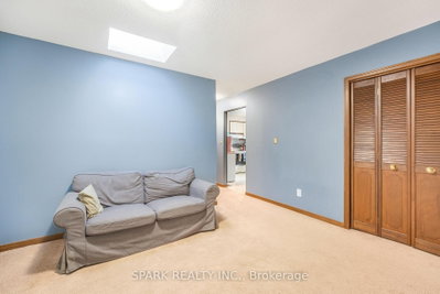 28 Lampman Crescent • Thorold, ON photo 8