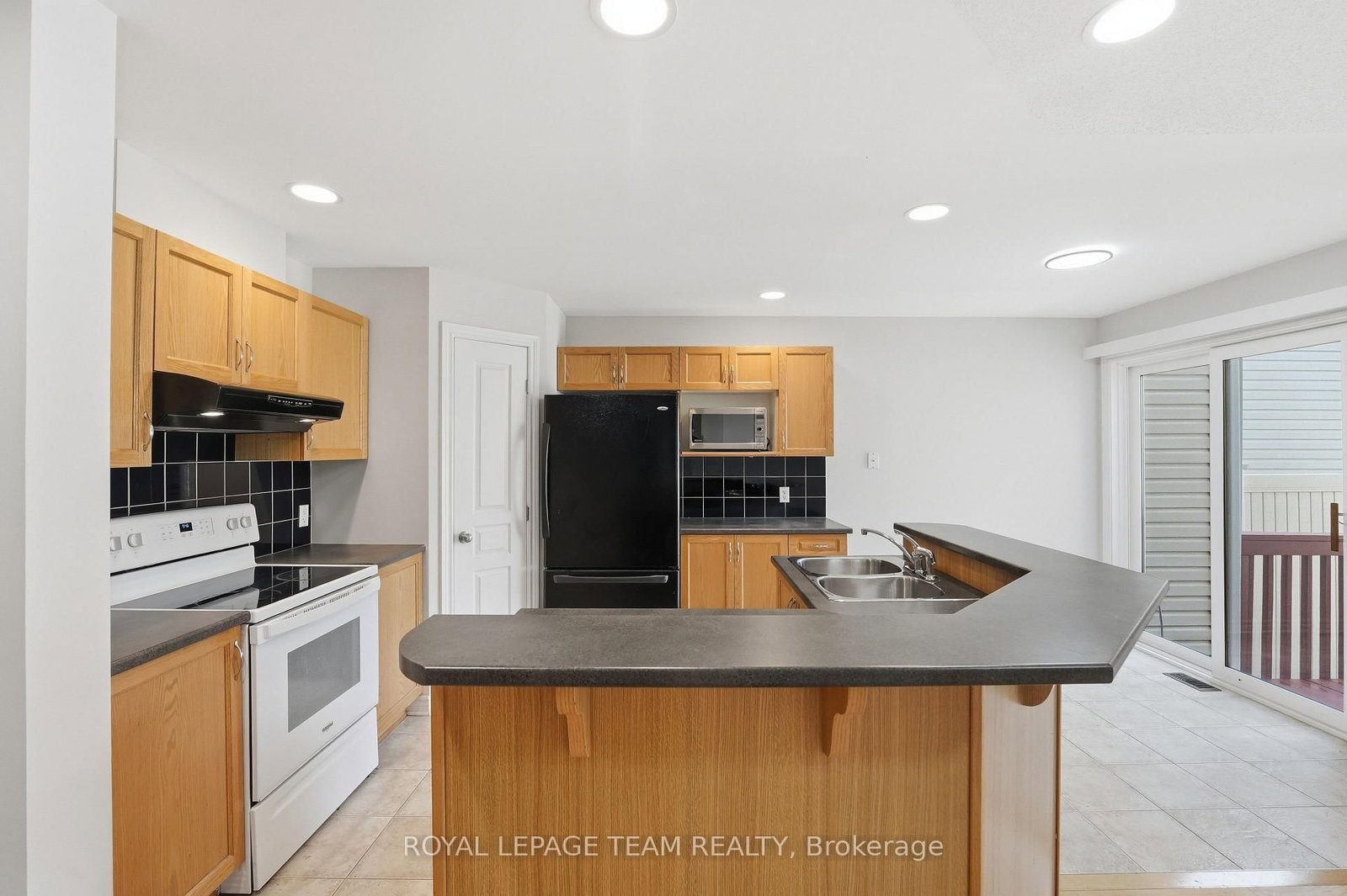 239 Tandalee Crescent • Ottawa, ON photo 10