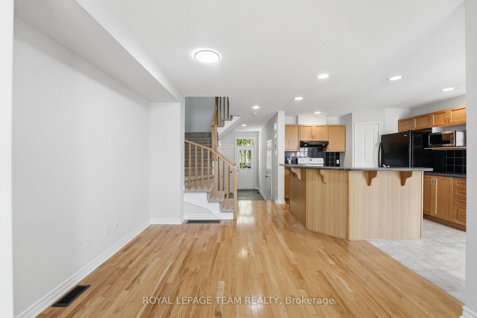 239 Tandalee Crescent • Ottawa, ON photo 17