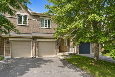 239 Tandalee Crescent • Ottawa, ON photo 2