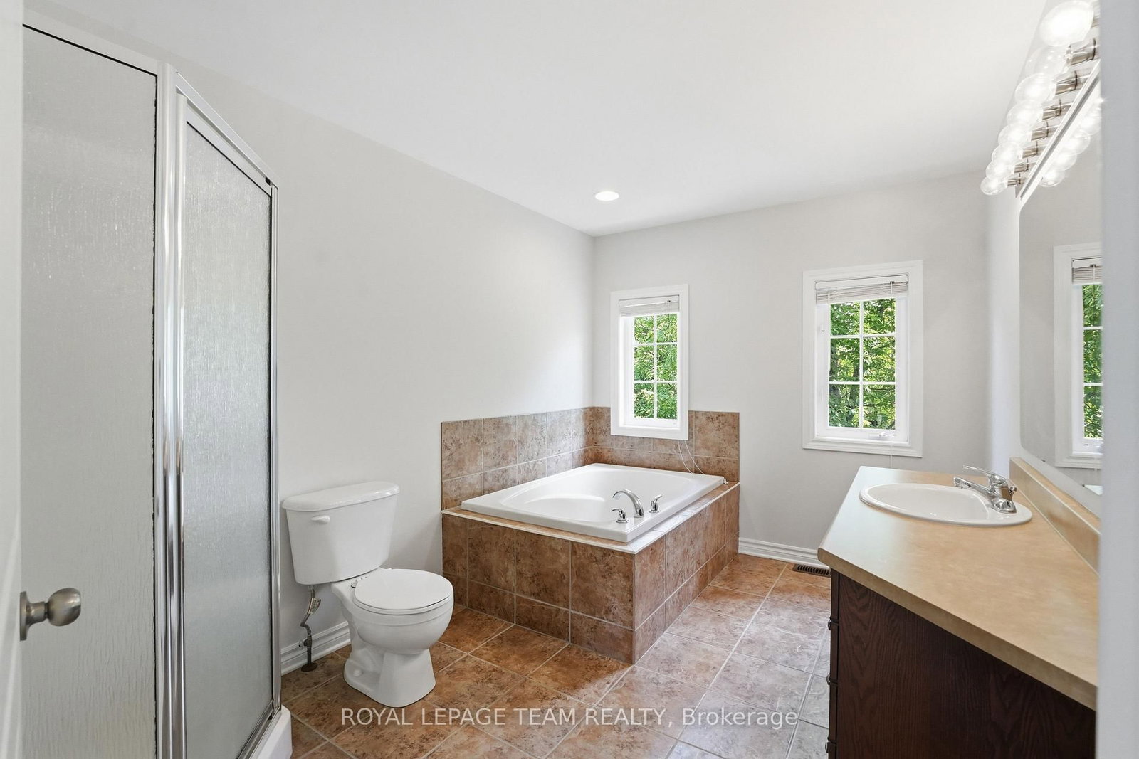 239 Tandalee Crescent • Ottawa, ON photo 24