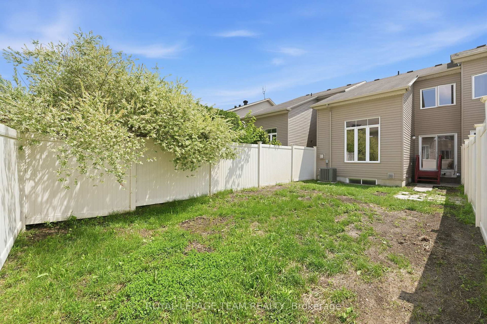 239 Tandalee Crescent • Ottawa, ON photo 36