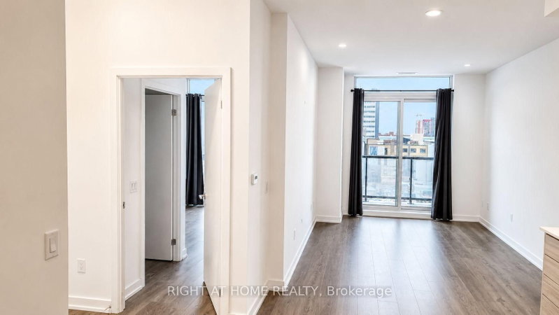 412 - 55 Duke Street W