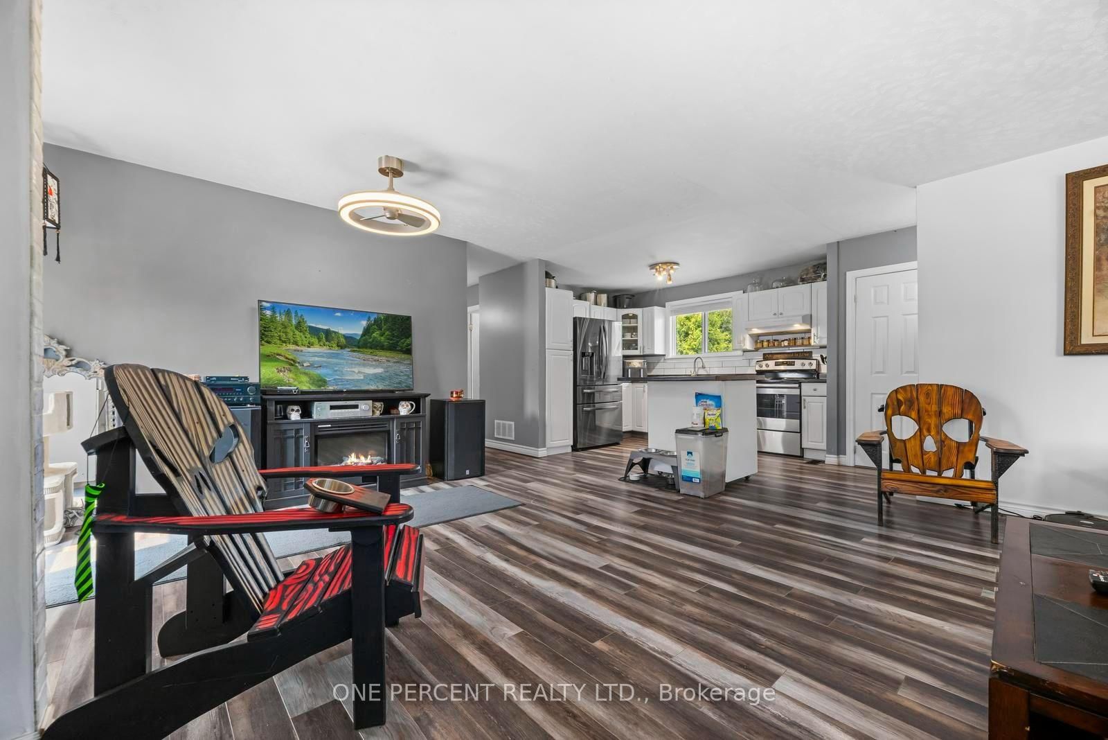 10 Magnolia Street • Highlands East, ON photo 10