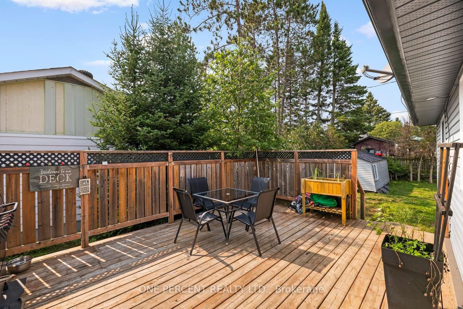 10 Magnolia Street • Highlands East, ON photo 31