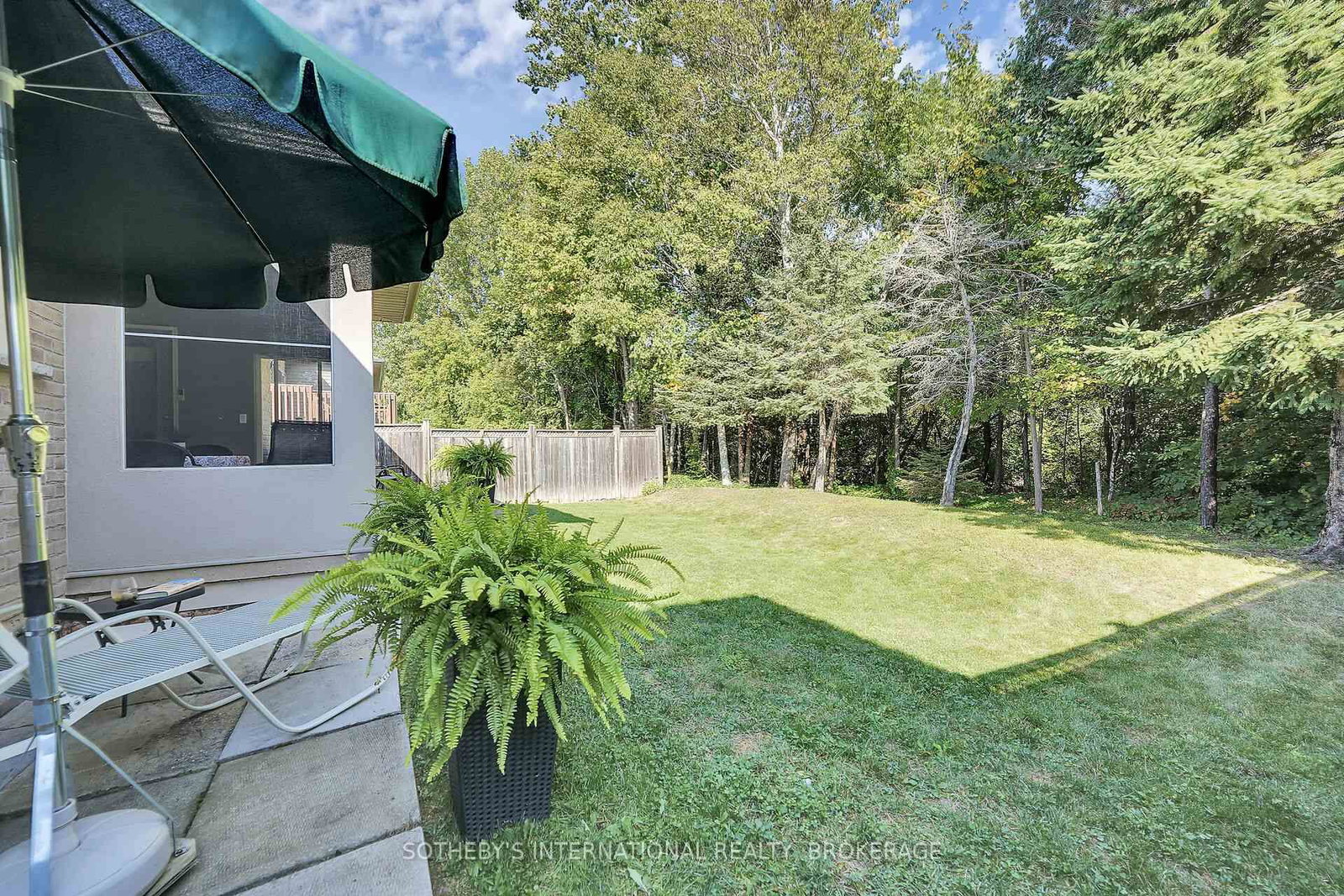 64 Mason Court • Welland, ON photo 2