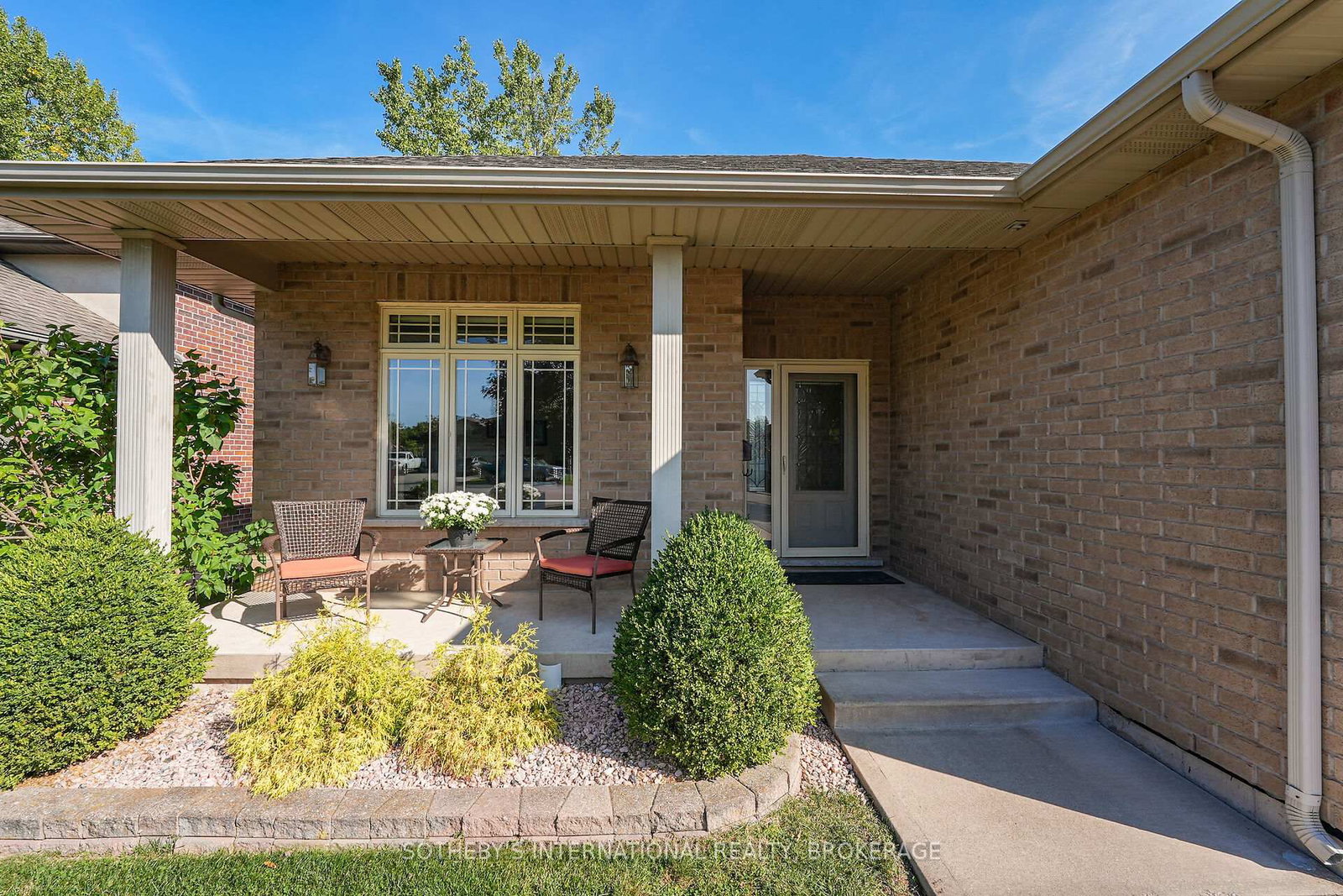 64 Mason Court • Welland, ON photo 4