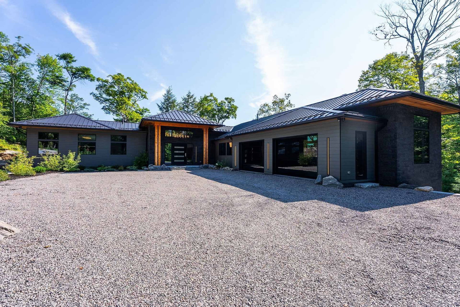 1013 Halls Road • #2 • Muskoka Lakes, ON photo 12