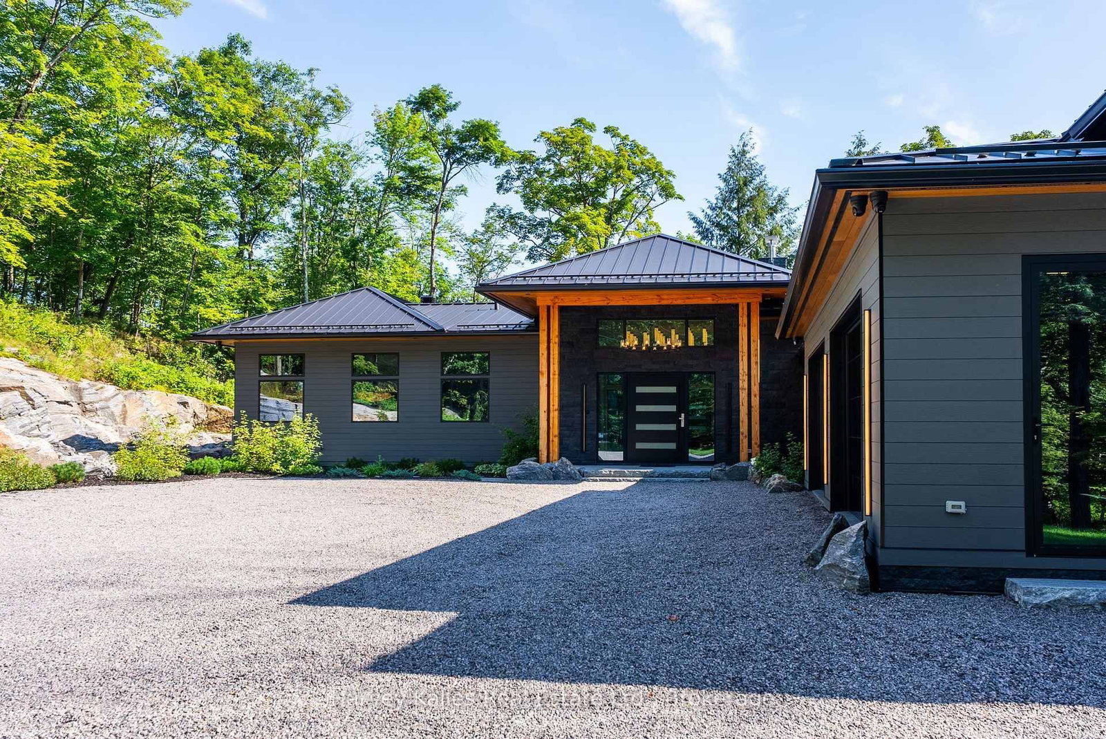 1013 Halls Road • #2 • Muskoka Lakes, ON photo 13