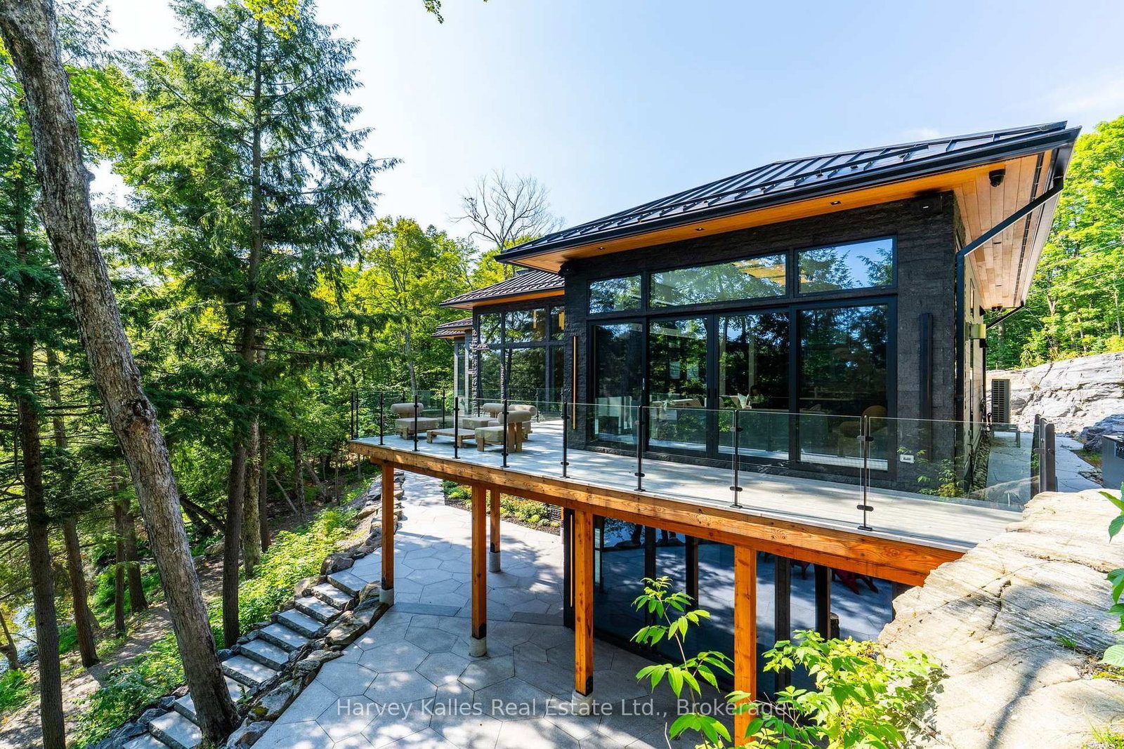 1013 Halls Road • #2 • Muskoka Lakes, ON photo 21