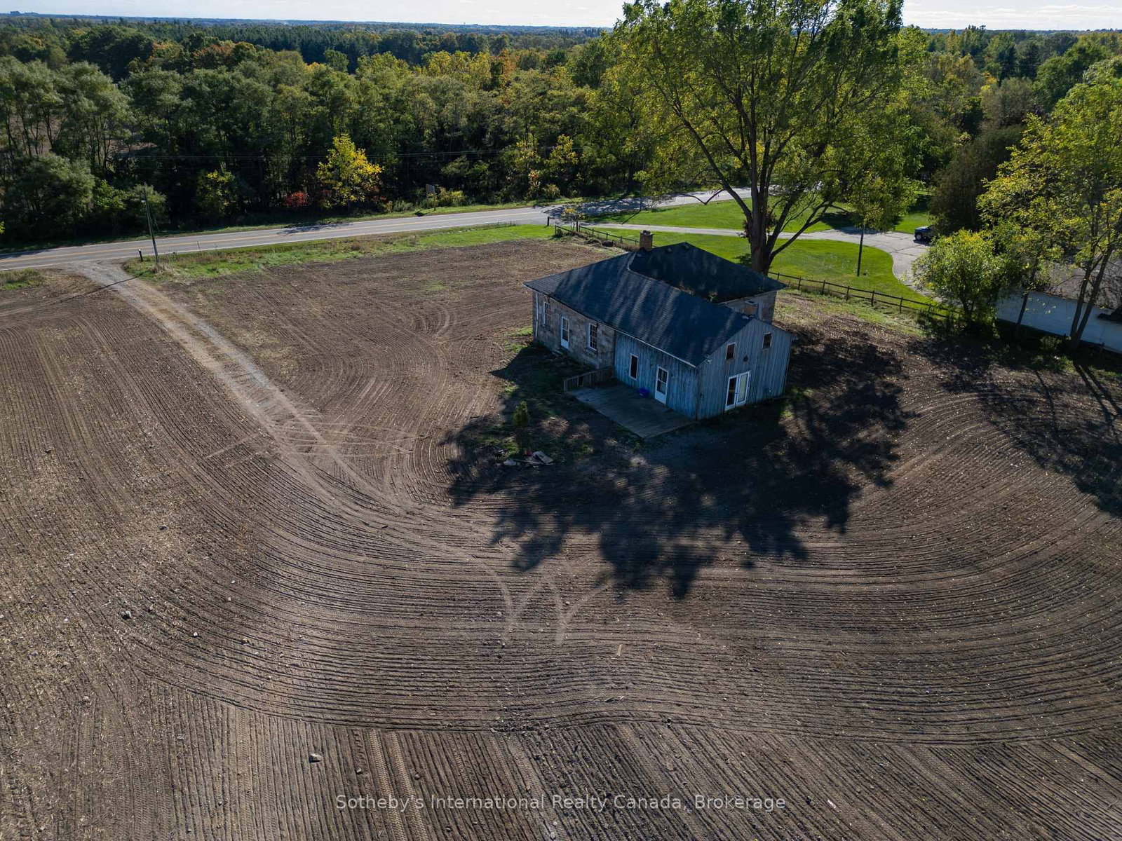 Listing Image 3
