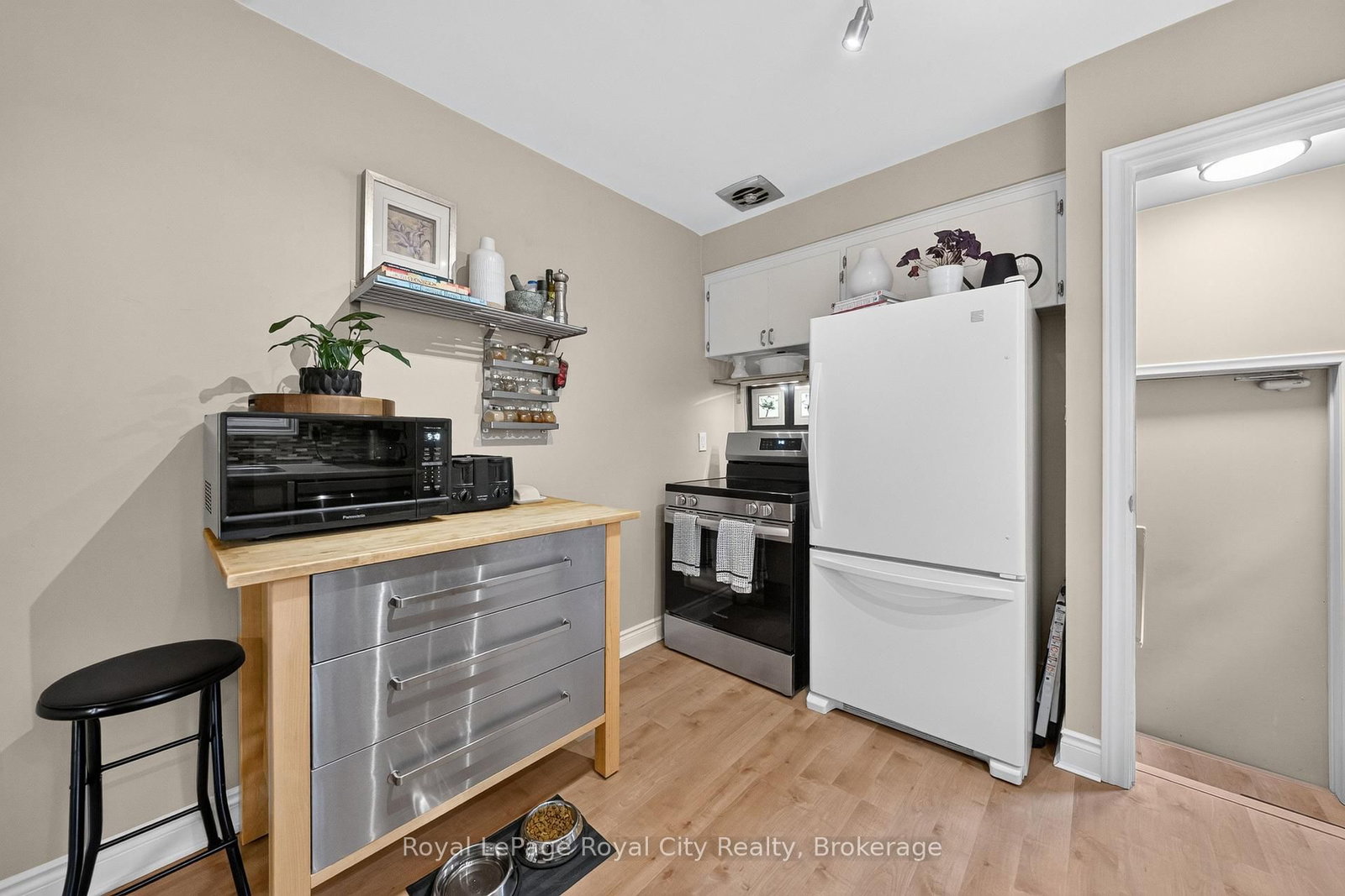 12 Tobey Avenue • Guelph, ON photo 16