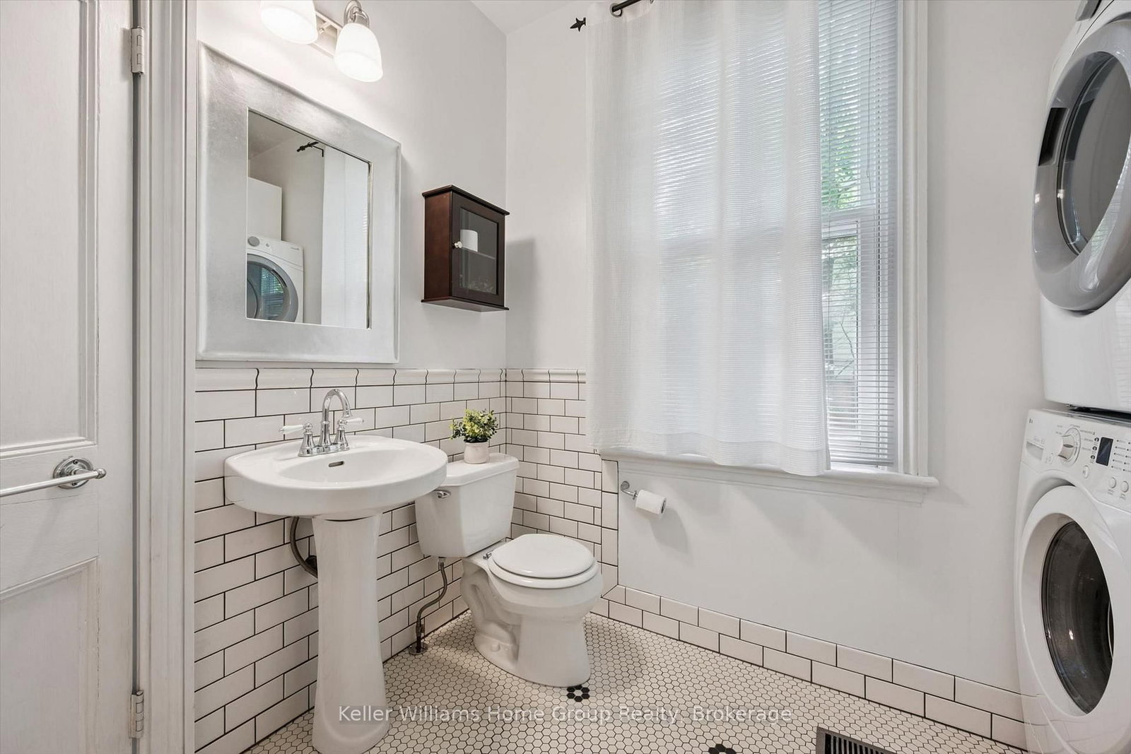 129 Suffolk Street W • Guelph, ON photo 22