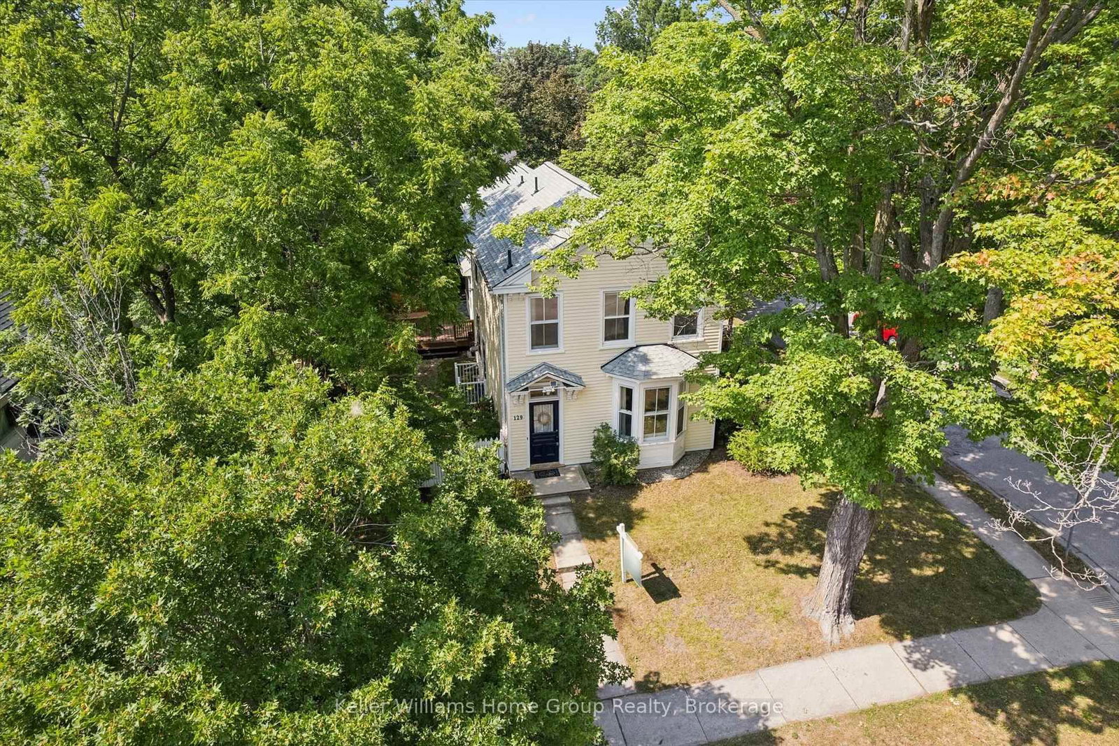 129 Suffolk Street W • Guelph, ON photo 3