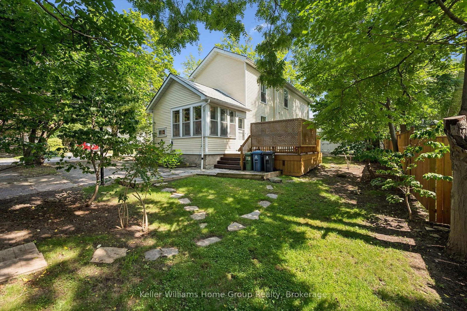 129 Suffolk Street W • Guelph, ON photo 38
