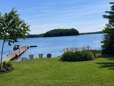 Detached House for sale at 1-1052 Cove Road, Muskoka Lakes, Ontario, P0B 1M0 - Watt - MLS: X13675106
