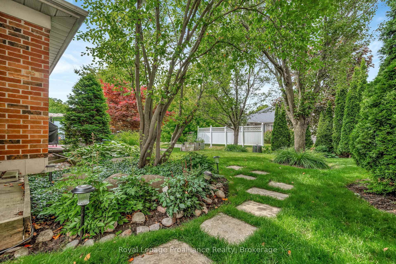 22 Trillium Court • Belleville, ON photo 39