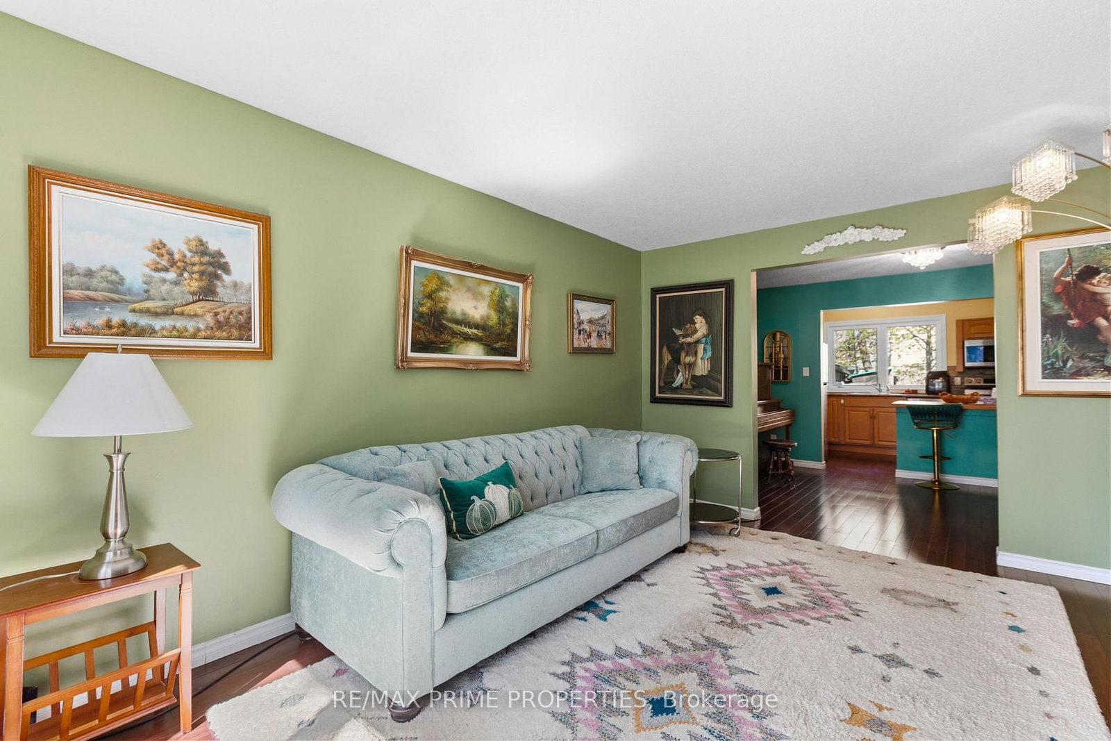 Listing Image 7