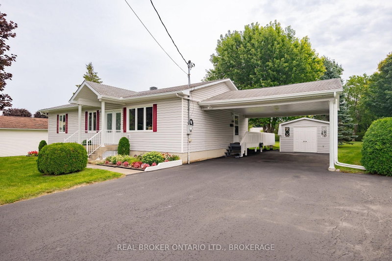 20392 Roy Cres photo 4