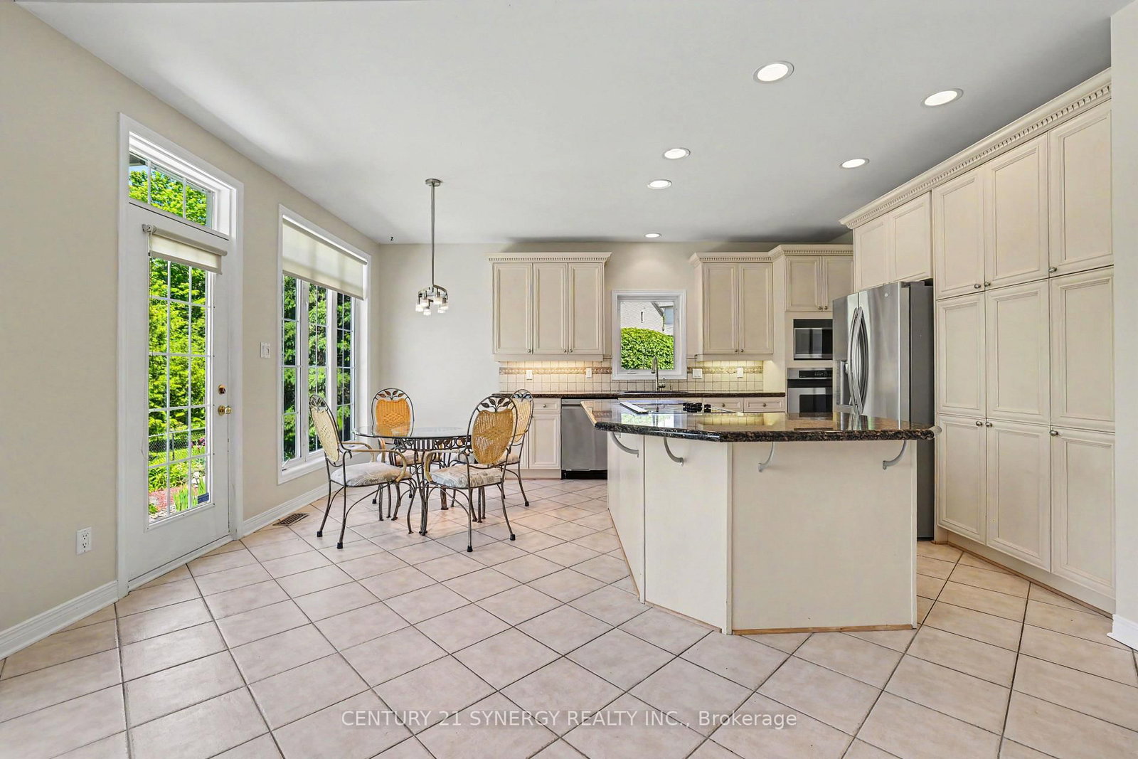 17 Warnock Court • Ottawa, ON photo 14