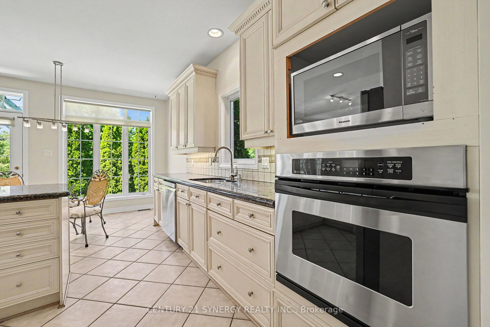 17 Warnock Court • Ottawa, ON photo 15