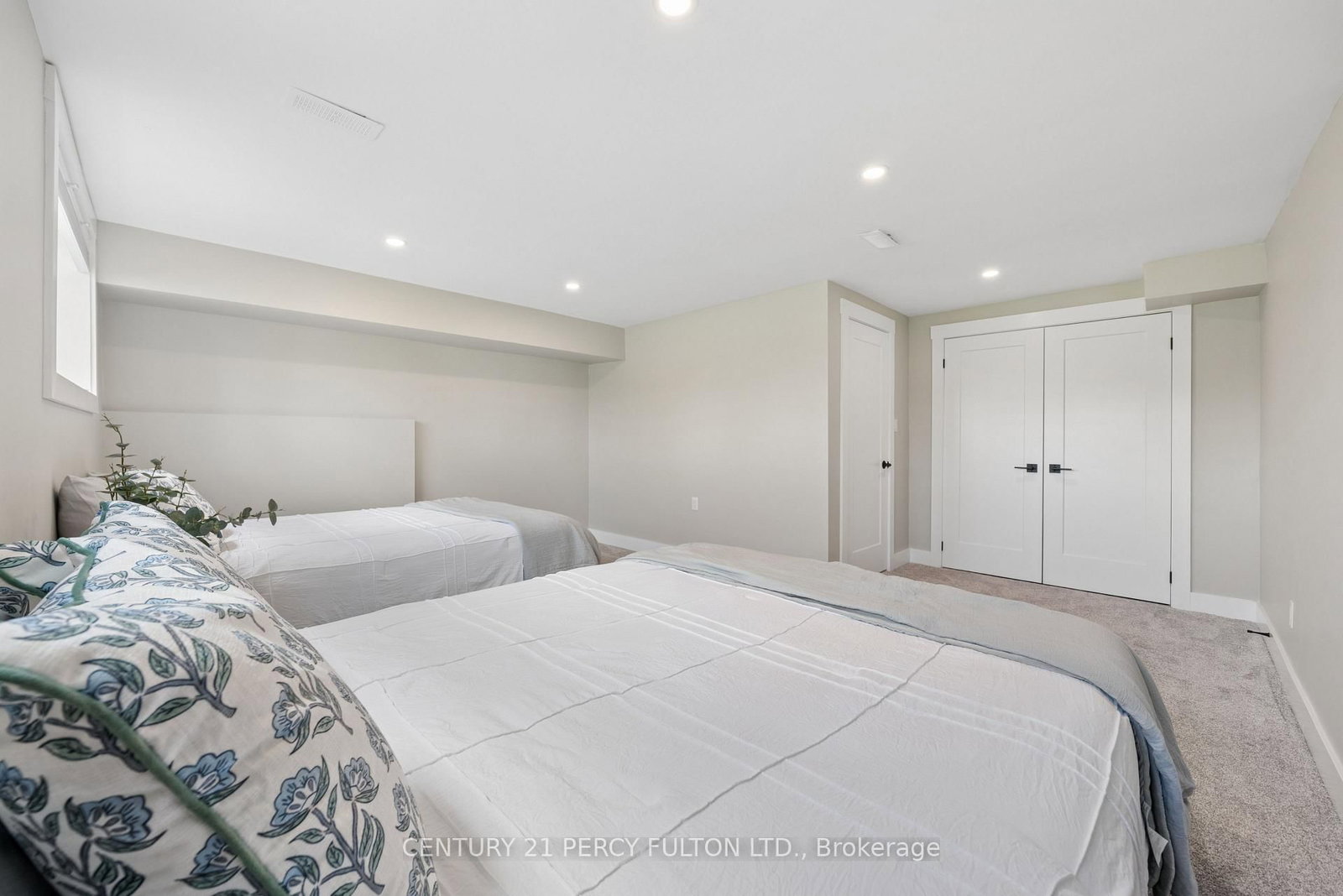 1935 Pratt's Marina Road • Selwyn, ON photo 25