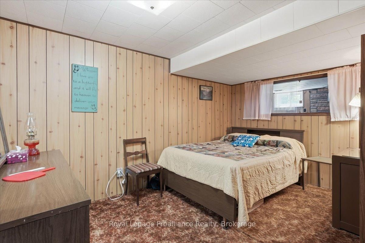 906 N Big Island Road • Prince Edward County, ON photo 27