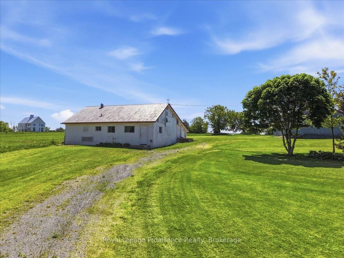 906 N Big Island Road • Prince Edward County, ON photo 42