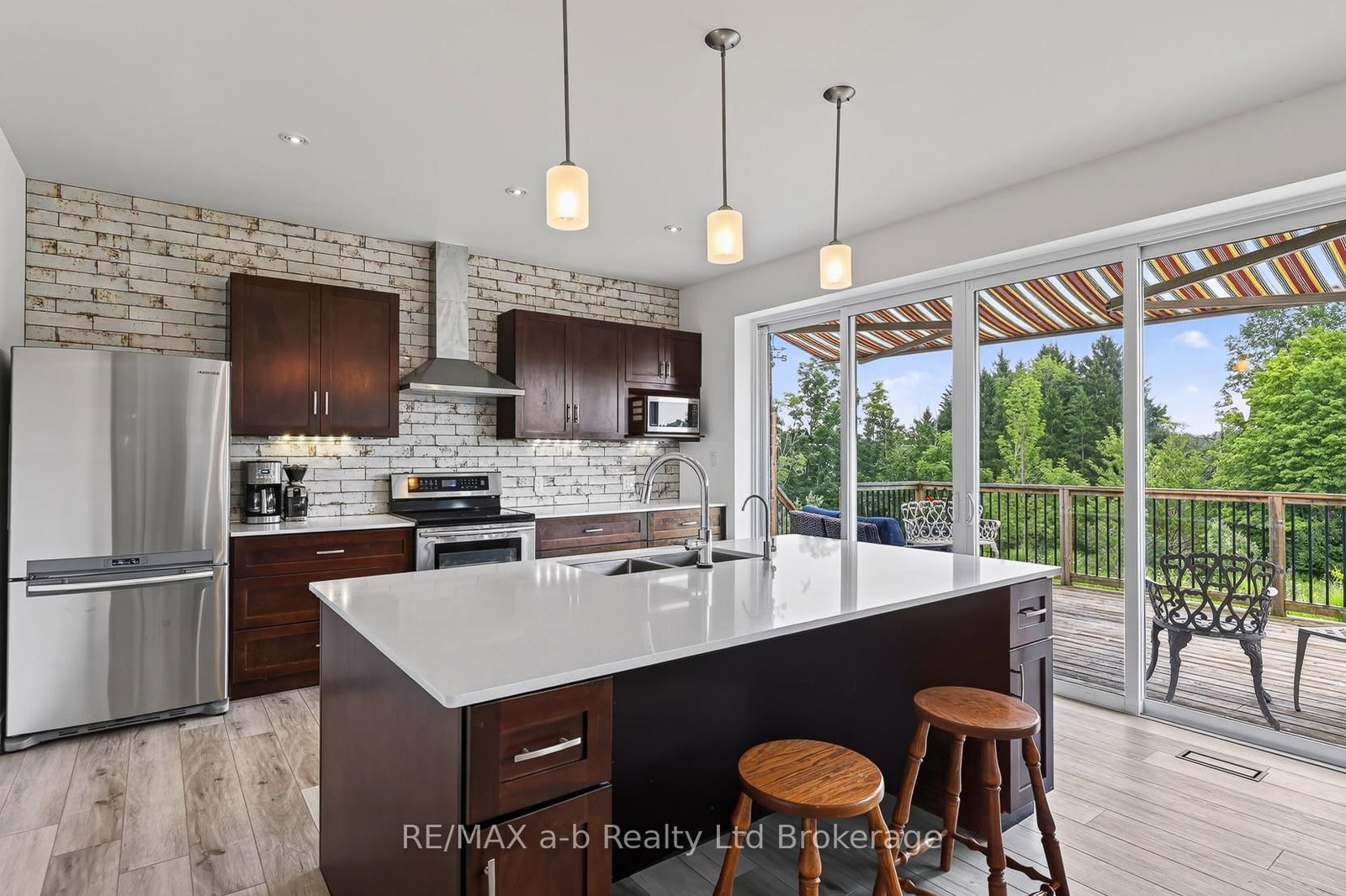 8827 Prince Street • Dutton/Dunwich, ON photo 11