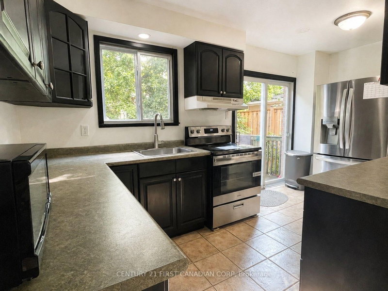 124 Ardsley Crescent