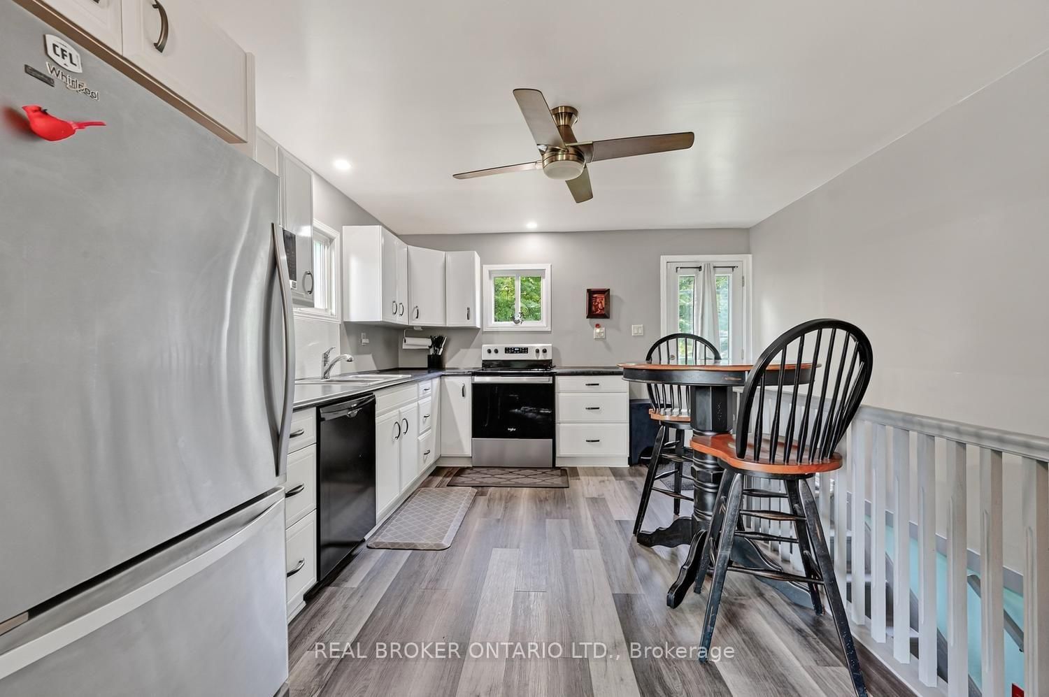 Listing Image 7
