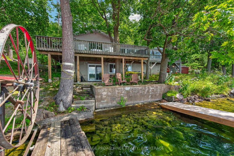 1403B Everett Lane