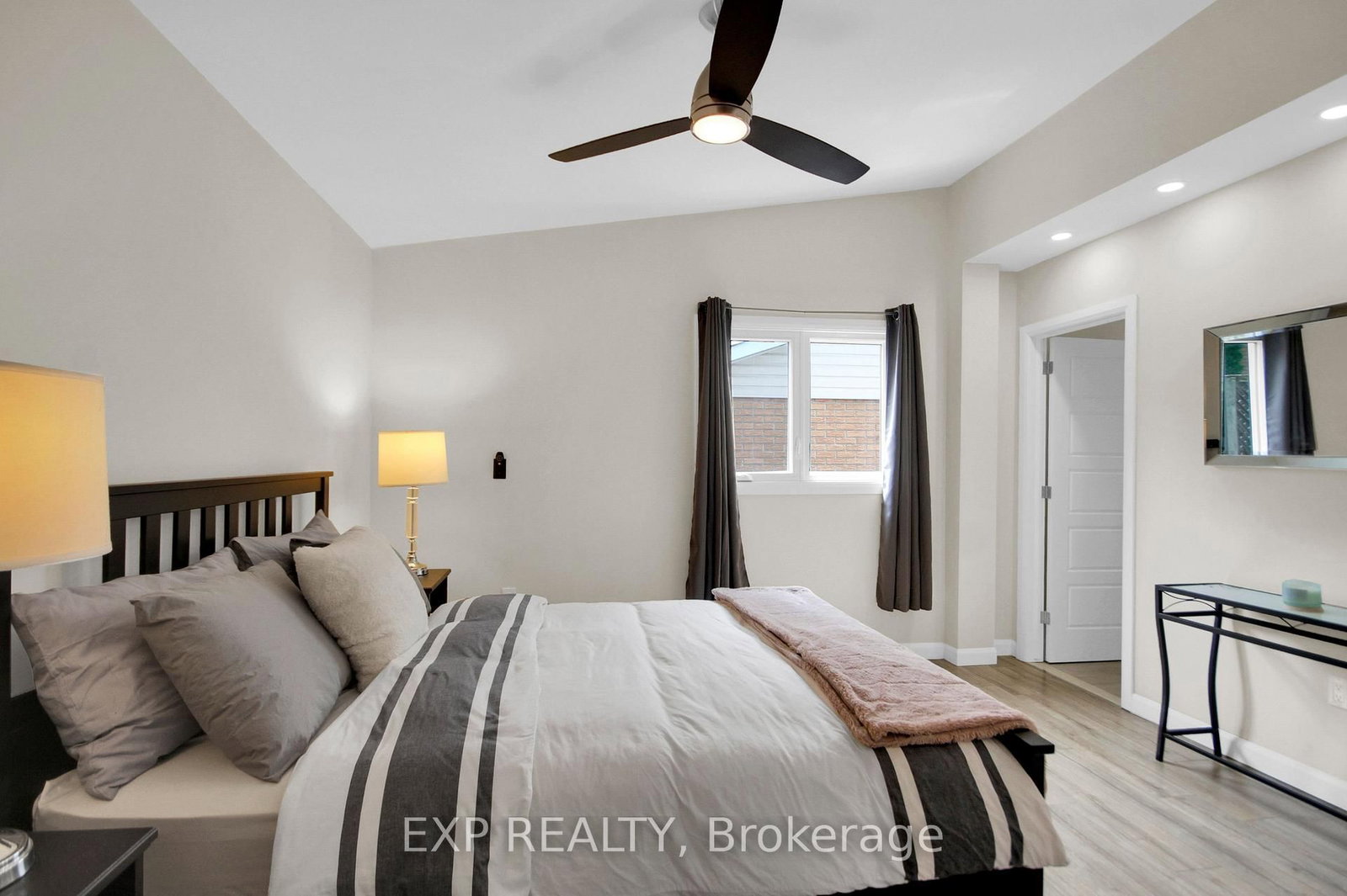 1447 Maxime Street • Ottawa, ON photo 10