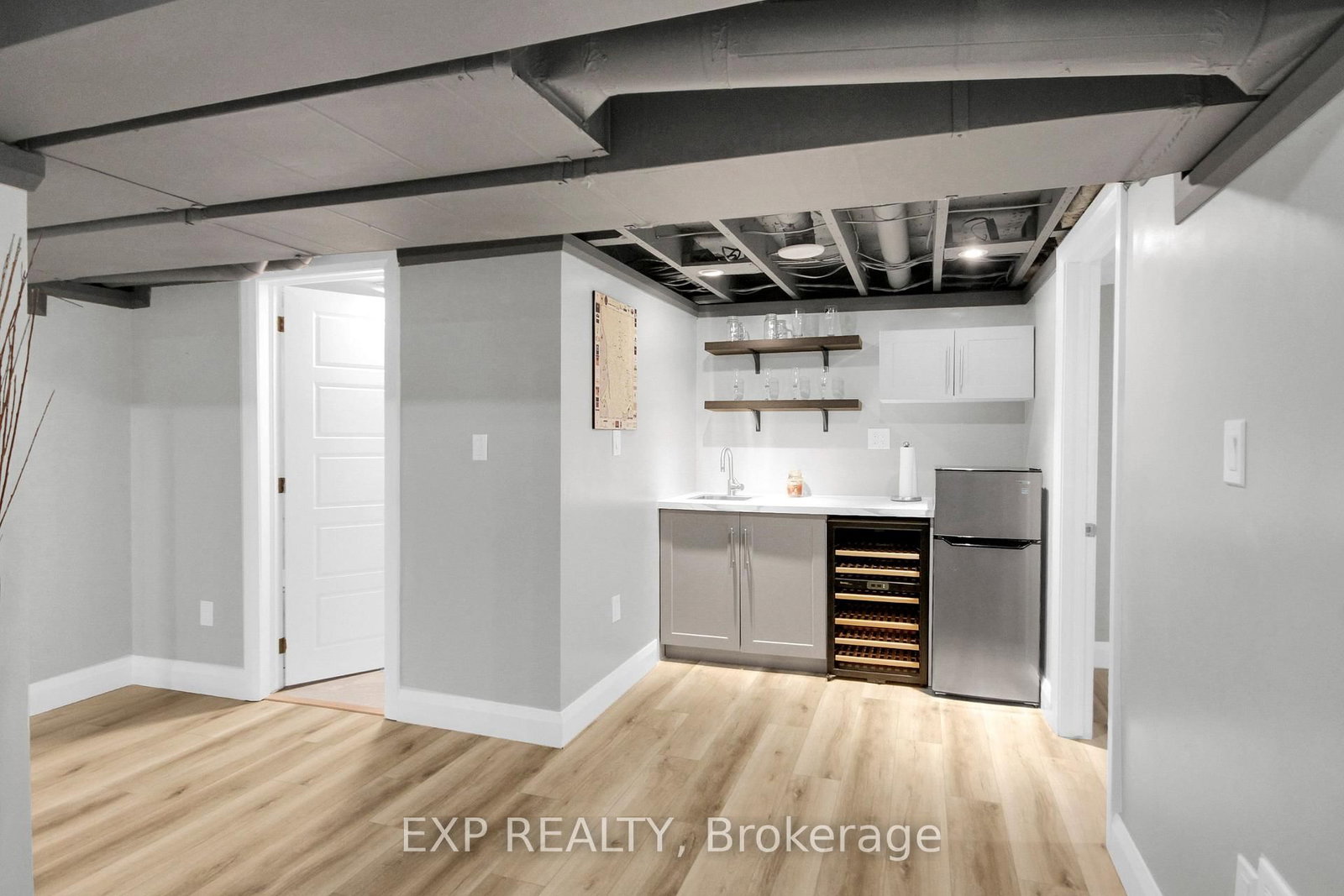 1447 Maxime Street • Ottawa, ON photo 17