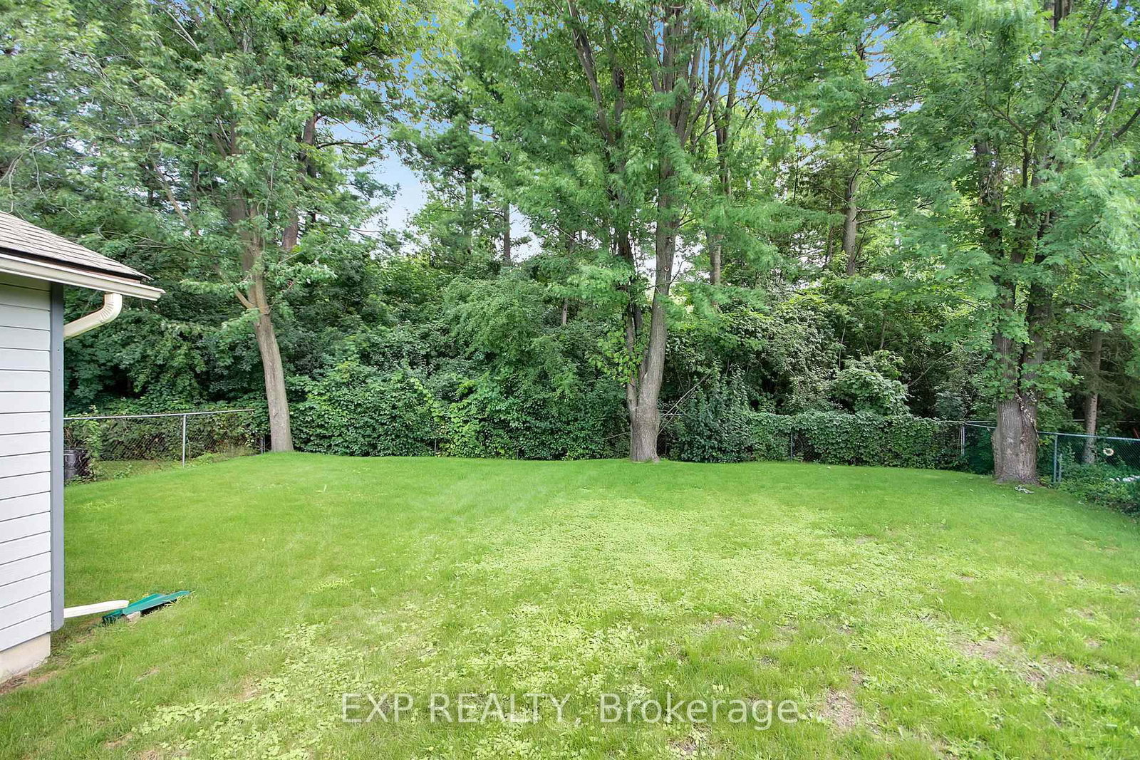 1447 Maxime Street • Ottawa, ON photo 24