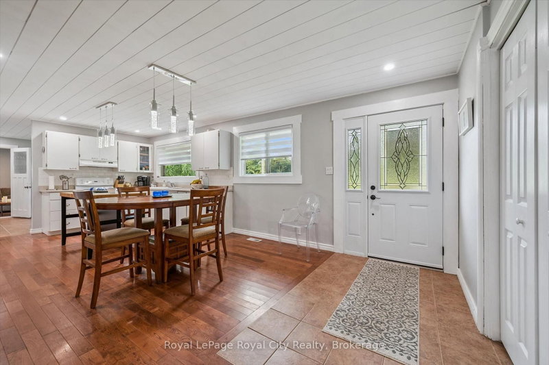 6167 Guelph St photo 5