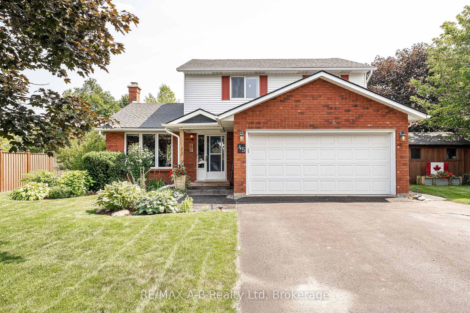 45 Magwood Court • Stratford, ON photo 1