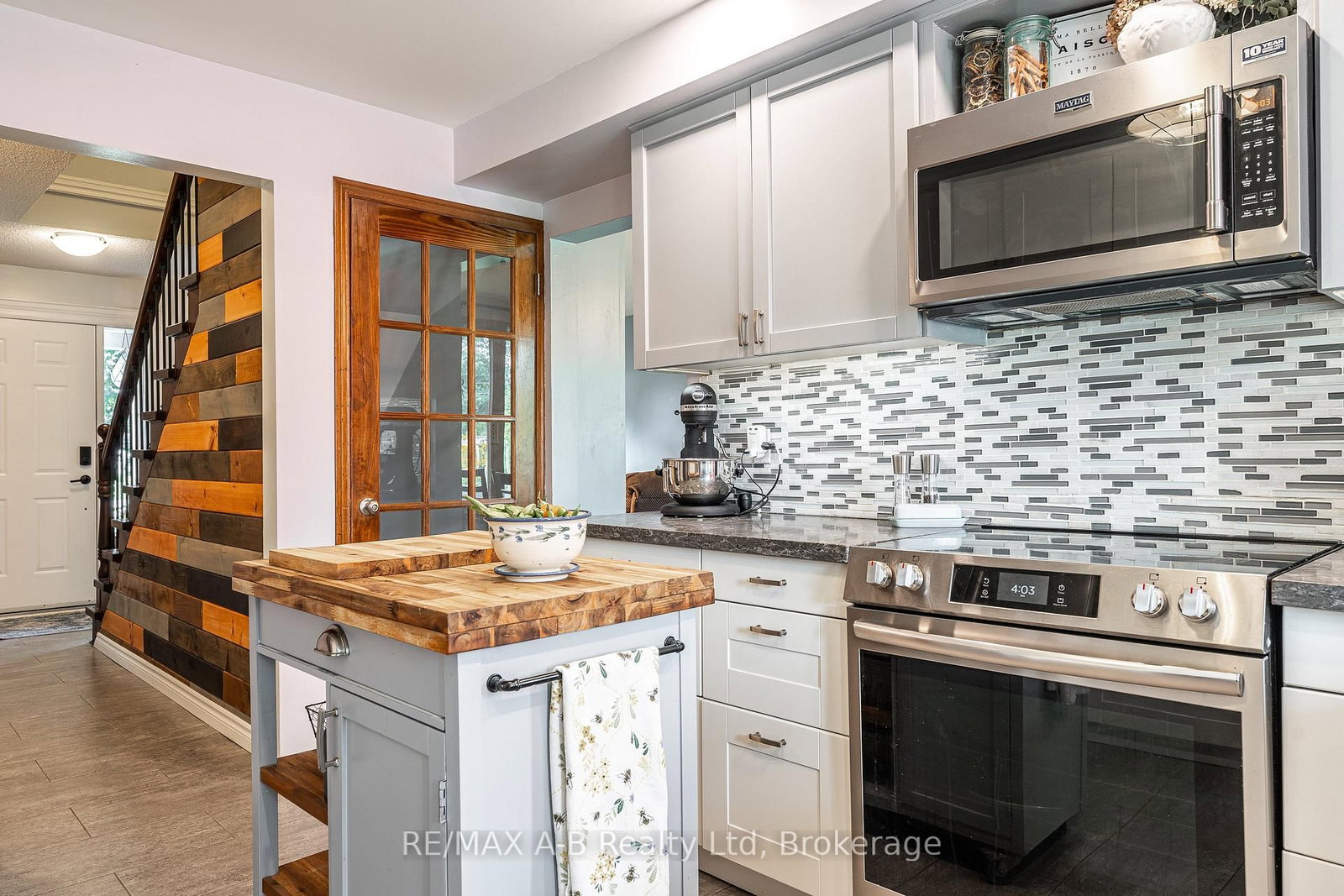 45 Magwood Court • Stratford, ON photo 13
