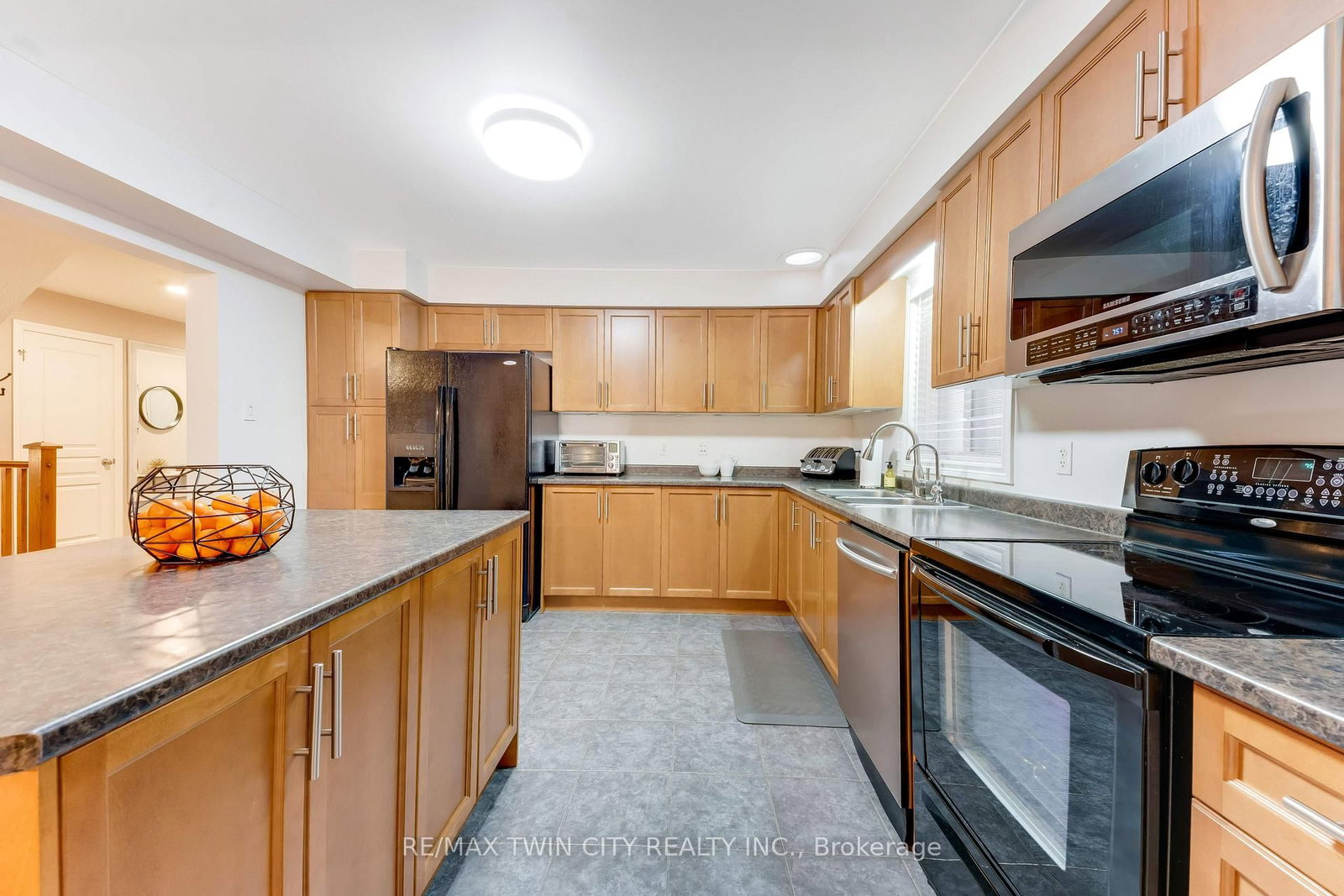 143 Riehm Street • Kitchener, ON photo 10